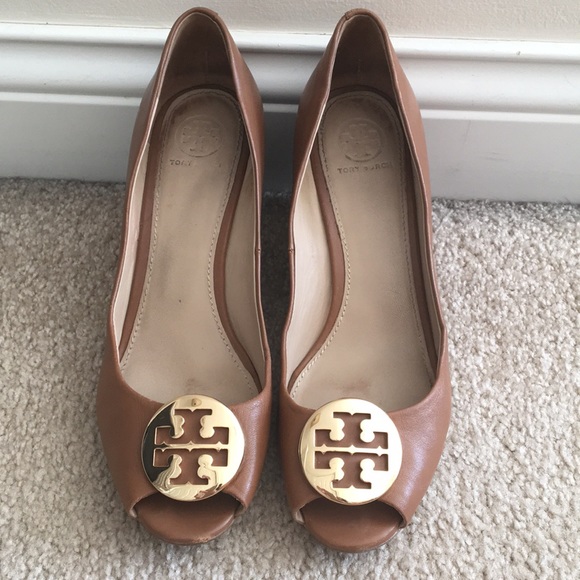 Tory Burch Shoes - Tory Burch brown wedges 8